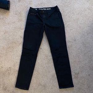 Calvin Klein ankle skinny jeans, size 26